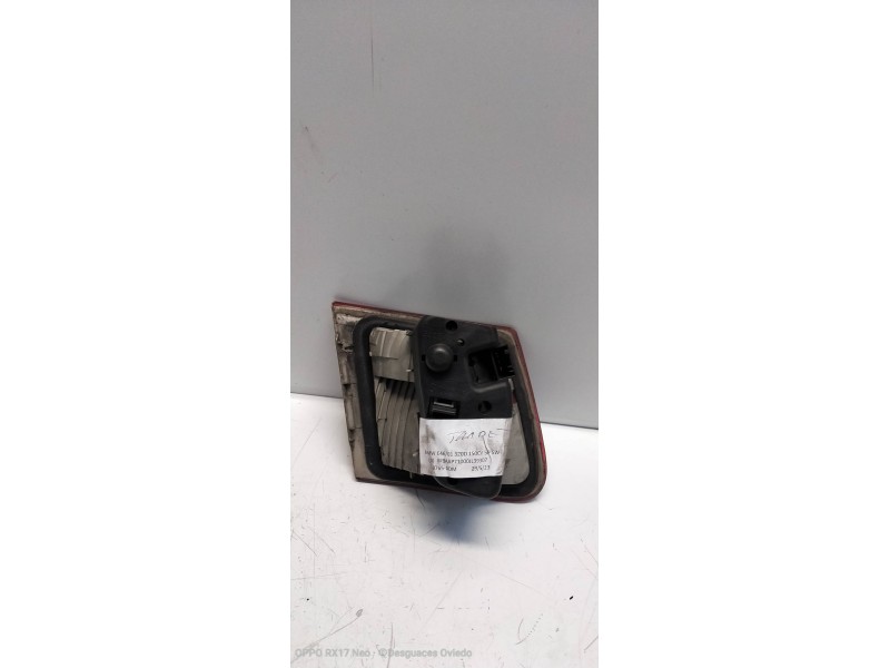 Recambio de piloto trasero derecho interior para bmw serie 3 touring (e46) 320d referencia OEM IAM 8374810  
