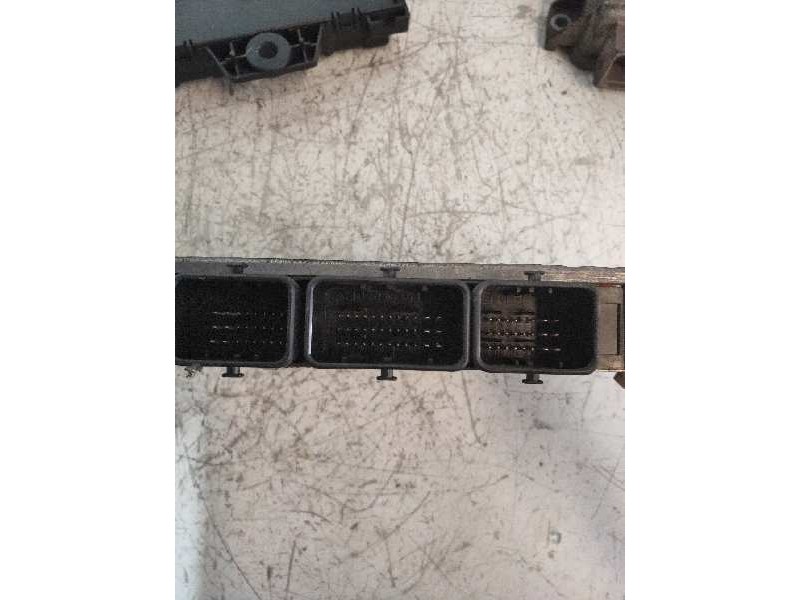 Recambio de centralita motor uce para peugeot 206 berlina xs-line referencia OEM IAM 9652202780 9644625680 215846327 S20002A