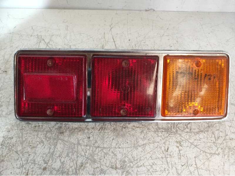 Recambio de piloto trasero derecho para seat 132 2000 referencia OEM IAM   