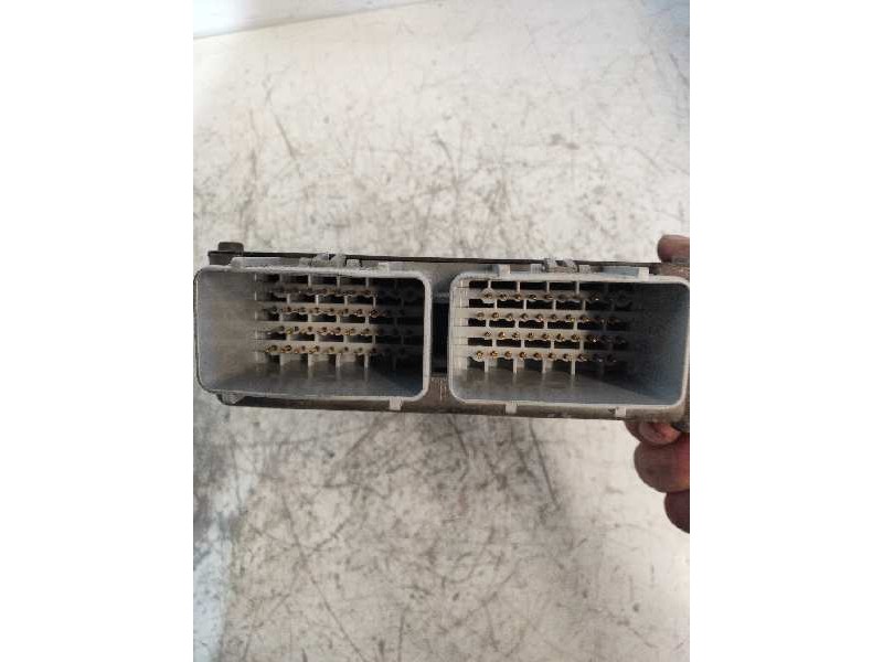 Recambio de centralita motor uce para chrysler voyager (gs) 2.0 family referencia OEM IAM 04745860 64490 