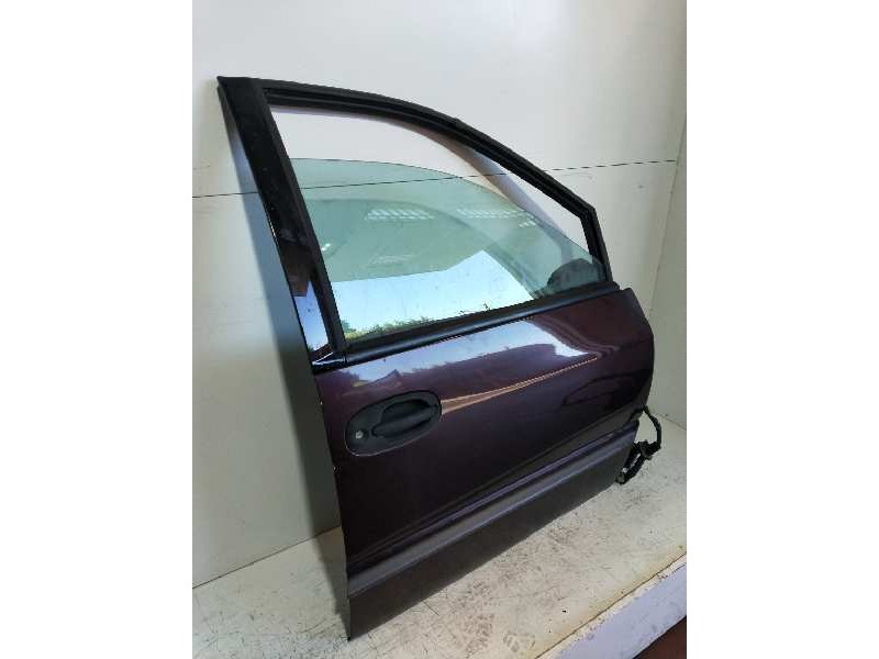 Recambio de puerta delantera derecha para chrysler voyager (gs) 2.0 family referencia OEM IAM   