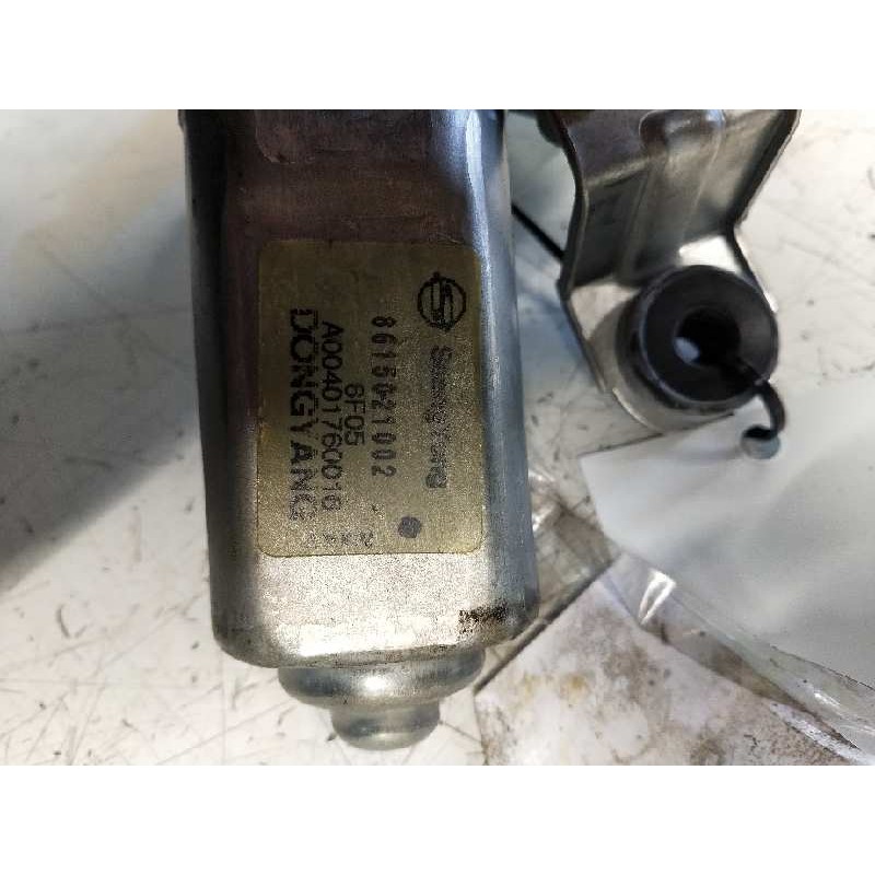 Recambio de motor limpia trasero para ssangyong rodius 2.7 turbodiesel cat referencia OEM IAM 8615021002 A00401760016 6F05