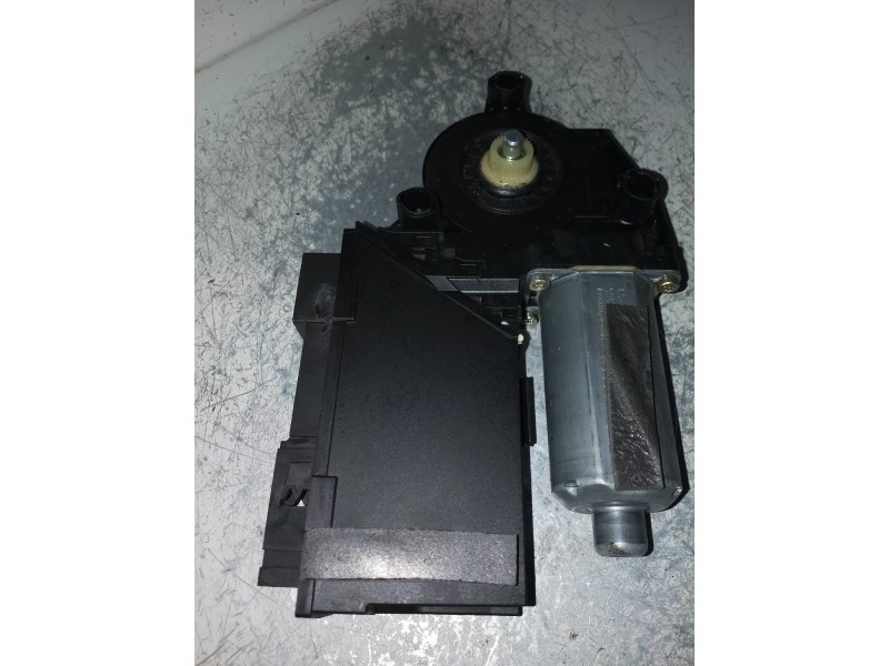 Recambio de elevalunas trasero izquierdo para volkswagen phaeton (3d2/3d8) v6 (4 asientos) referencia OEM IAM 3D0839751 22719005