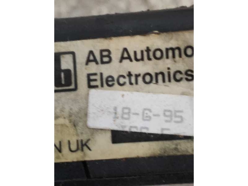 Recambio de modulo electronico para aston martin db 7 3.2 referencia OEM IAM 18G95300C  