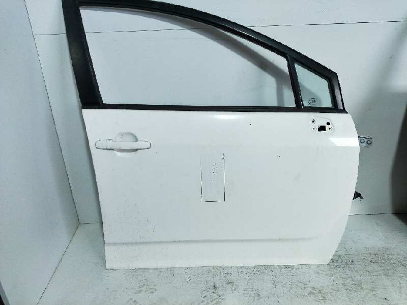 Recambio de puerta delantera derecha para toyota corolla verso (r1) 2.2 turbodiesel cat referencia OEM IAM   