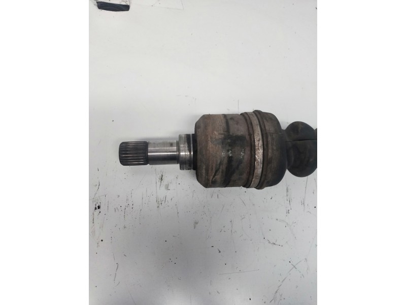 Recambio de transmision delantera izquierda para peugeot 307 (s1) xs referencia OEM IAM 9637117780  