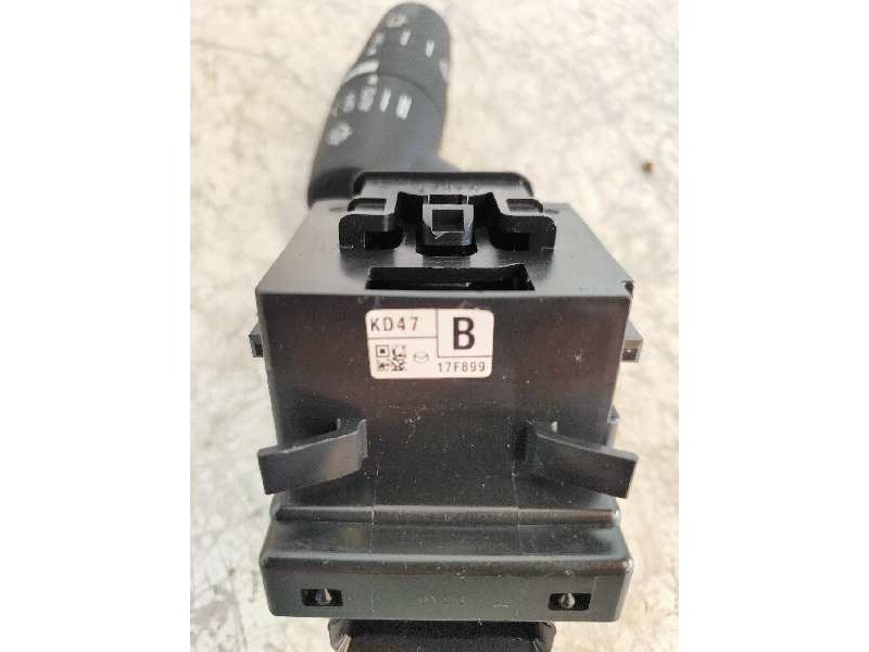 Recambio de mando limpia para mazda cx-5 2.2 turbodiesel cat referencia OEM IAM KD47 17F899 