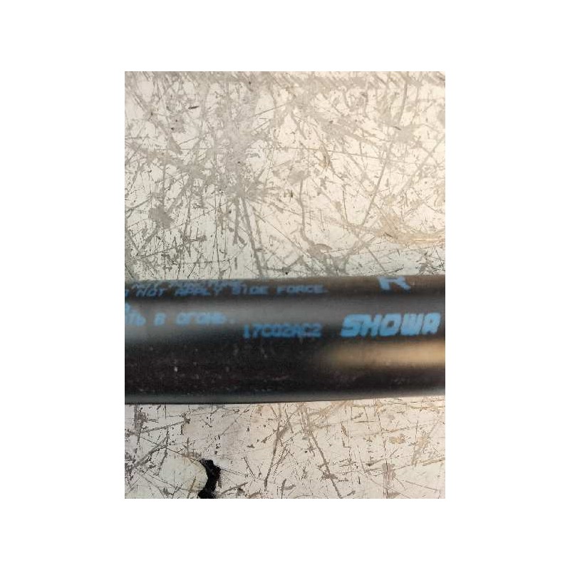 Recambio de amortiguadores maletero / porton para mazda cx-5 2.2 turbodiesel cat referencia OEM IAM 17C01A01  