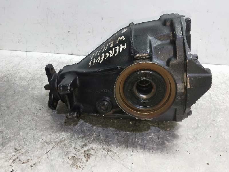 Recambio de diferencial trasero para mercedes clase e (w211) berlina 3.2 v6 18v cat referencia OEM IAM A2303510005 2375304 3.27