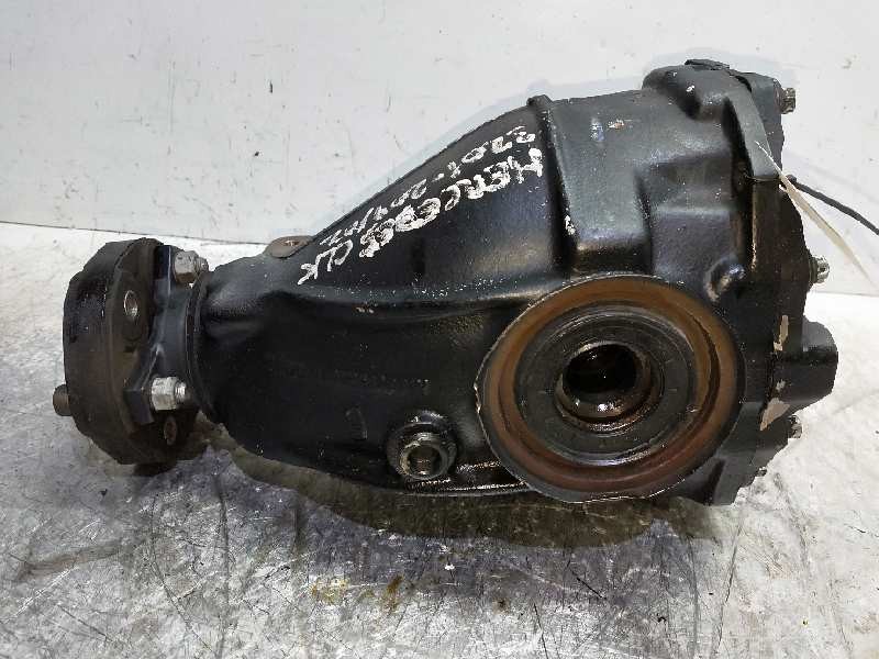 Recambio de diferencial trasero para mercedes clase clk (w209) coupe 3.2 v6 18v cat referencia OEM IAM A2103510805 266529 3.27