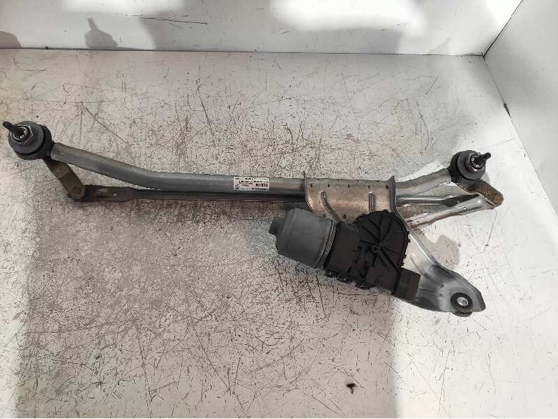 Recambio de motor limpia delantero para dacia duster ambiance 4x2 referencia OEM IAM 0390241544 3397020879 8200619512