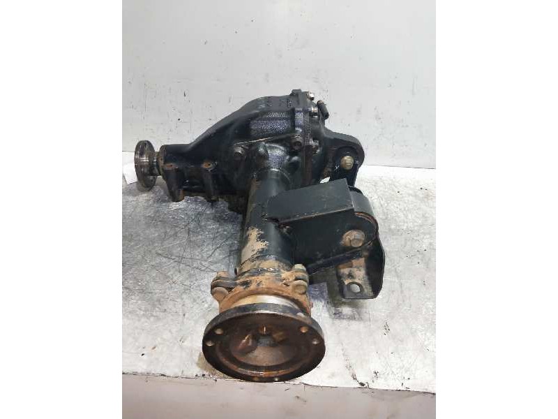 Recambio de diferencial delantero para nissan terrano/terrano.ii (r20) 2.7 turbodiesel referencia OEM IAM 38511623007  
