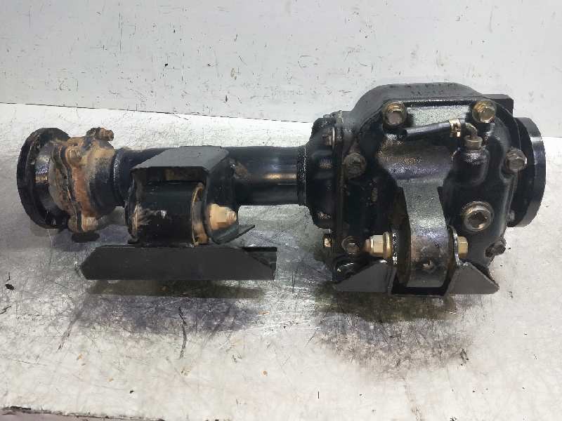 Recambio de diferencial delantero para nissan terrano/terrano.ii (r20) 2.7 turbodiesel referencia OEM IAM 38511623007  