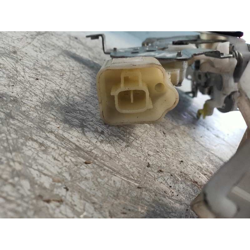 Recambio de motor cierre centralizado delantero derecho para isuzu d-max double cab basis 4wd referencia OEM IAM 8982317611  