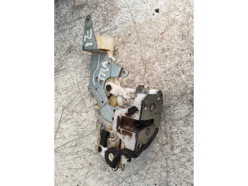 Recambio de motor cierre centralizado trasero izquierdo para isuzu d-max double cab basis 4wd referencia OEM IAM 8982317771  