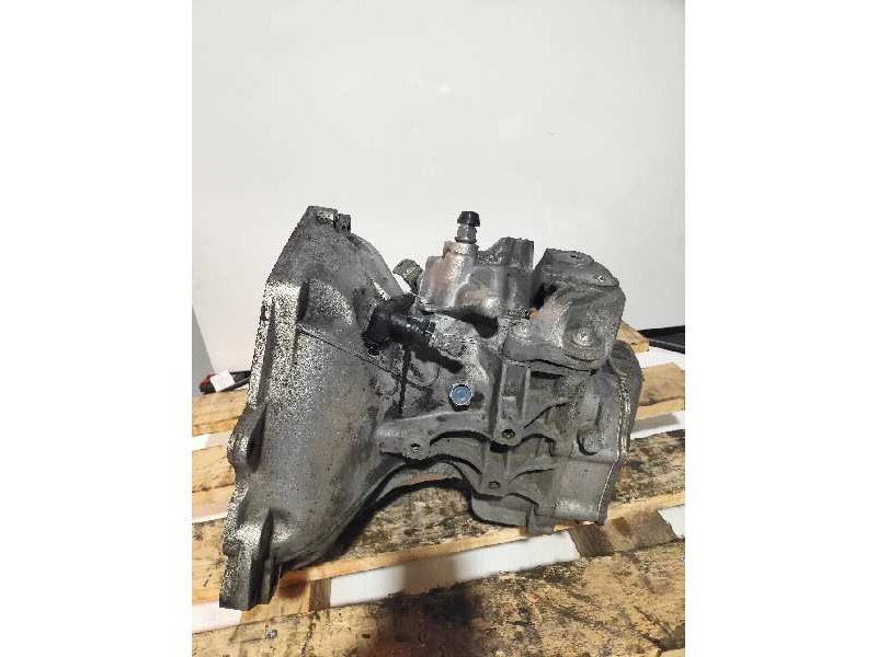 Recambio de caja cambios para opel corsa c club referencia OEM IAM F13W355 B24122 