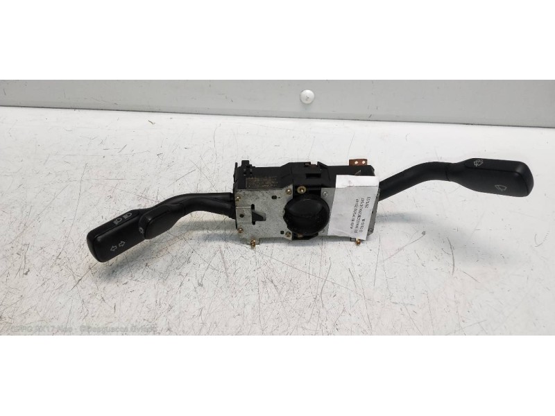 Recambio de mando luces para audi 80 2.0 i referencia OEM IAM   