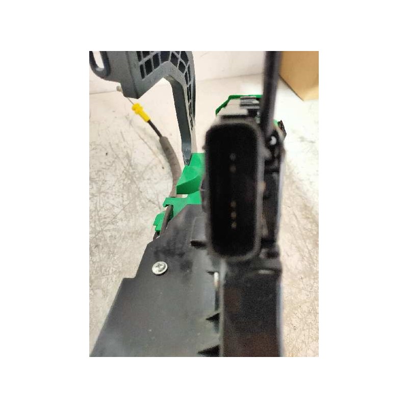 Recambio de motor cierre centralizado delantero derecho para hyundai i30 (pd) style referencia OEM IAM 81320G3050 L0390 