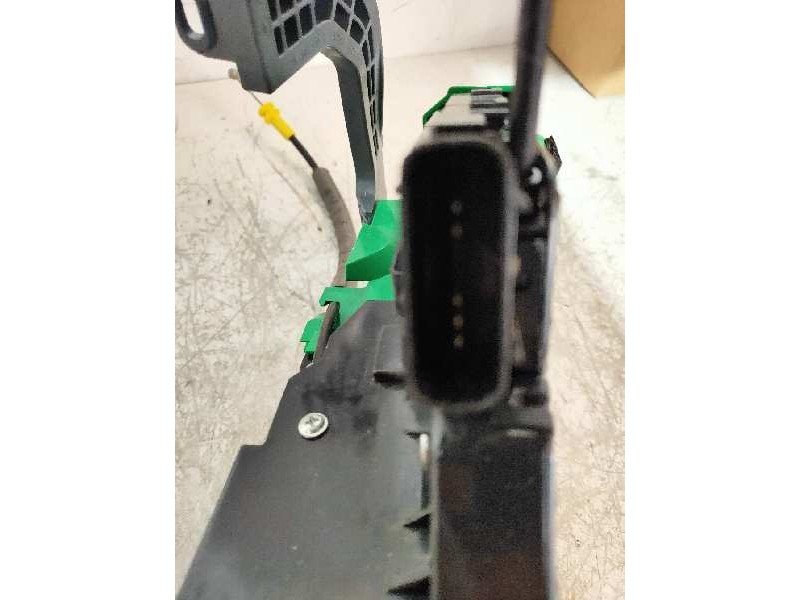 Recambio de motor cierre centralizado delantero derecho para hyundai i30 (pd) style referencia OEM IAM 81320G3050 L0390 