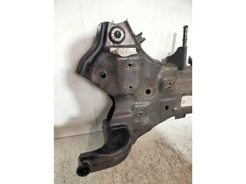 Recambio de puente delantero para hyundai i30 (pd) style referencia OEM IAM 62401G4AA0 G4A045183 