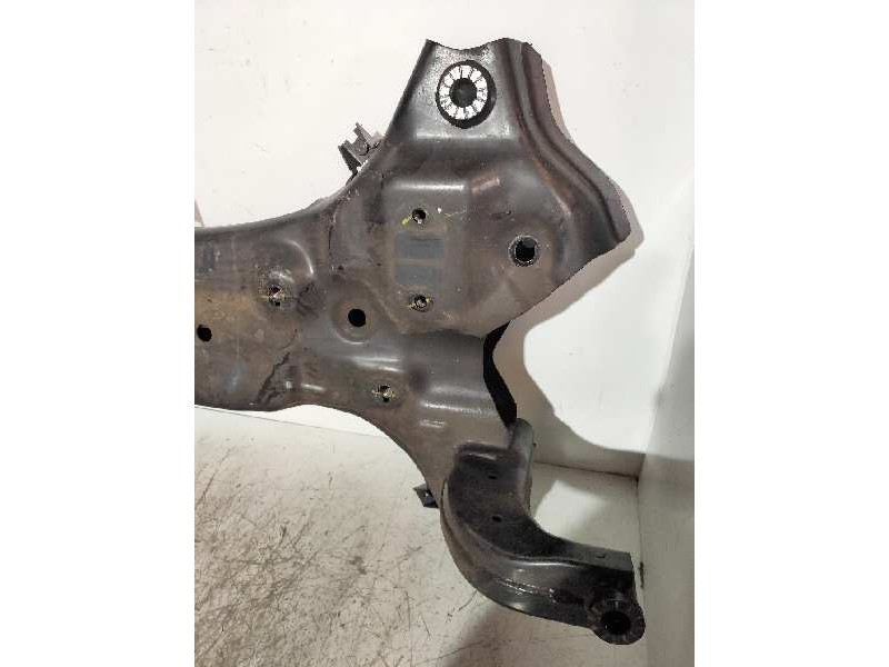 Recambio de puente delantero para hyundai i30 (pd) style referencia OEM IAM 62401G4AA0 G4A045183 
