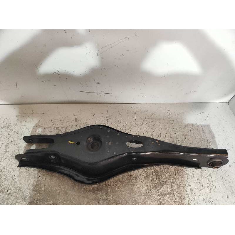 Recambio de brazo suspension inferior trasero derecho para hyundai i30 (pd) style referencia OEM IAM 55220G4AA0  