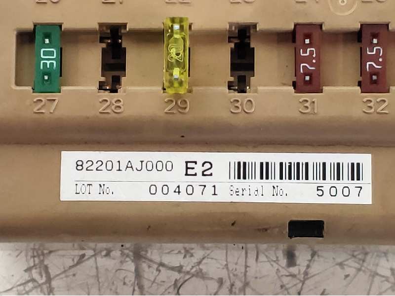 Recambio de caja reles / fusibles para subaru legacy lim. b14 limited referencia OEM IAM 82201AJ000 E2 