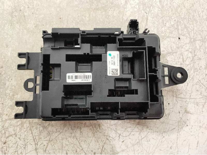 Recambio de caja reles / fusibles para bmw serie 1 lim. (f20) 118d referencia OEM IAM 926111102 19180000001 718182 6114V8