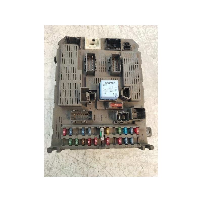 Recambio de caja reles / fusibles para citroen c5 berlina 2.2 hdi vivace referencia OEM IAM 9647448280 T0400 1704025032492