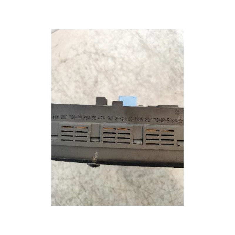Recambio de caja reles / fusibles para citroen c5 berlina 2.2 hdi vivace referencia OEM IAM 9647448280 T0400 1704025032492