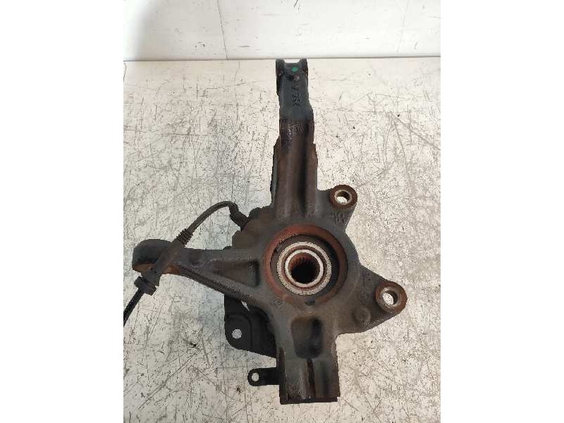 Recambio de mangueta delantera izquierda para renault clio iv 0.9 referencia OEM IAM   