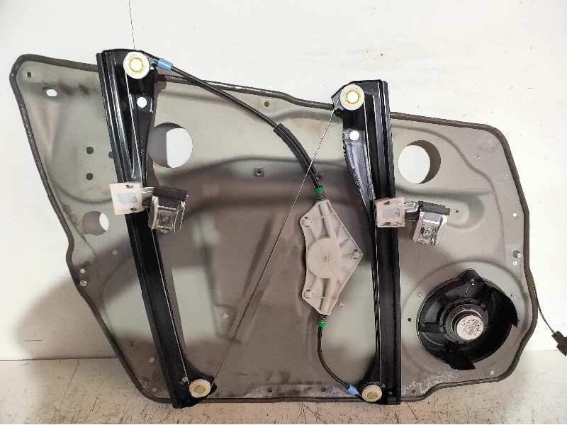 Recambio de elevalunas delantero derecho para mercedes clase b (w245) 200 (245.233) referencia OEM IAM A1697203079  