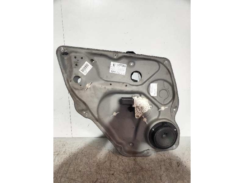 Recambio de elevalunas trasero izquierdo para mercedes clase b (w245) 200 (245.233) referencia OEM IAM A1697301579  