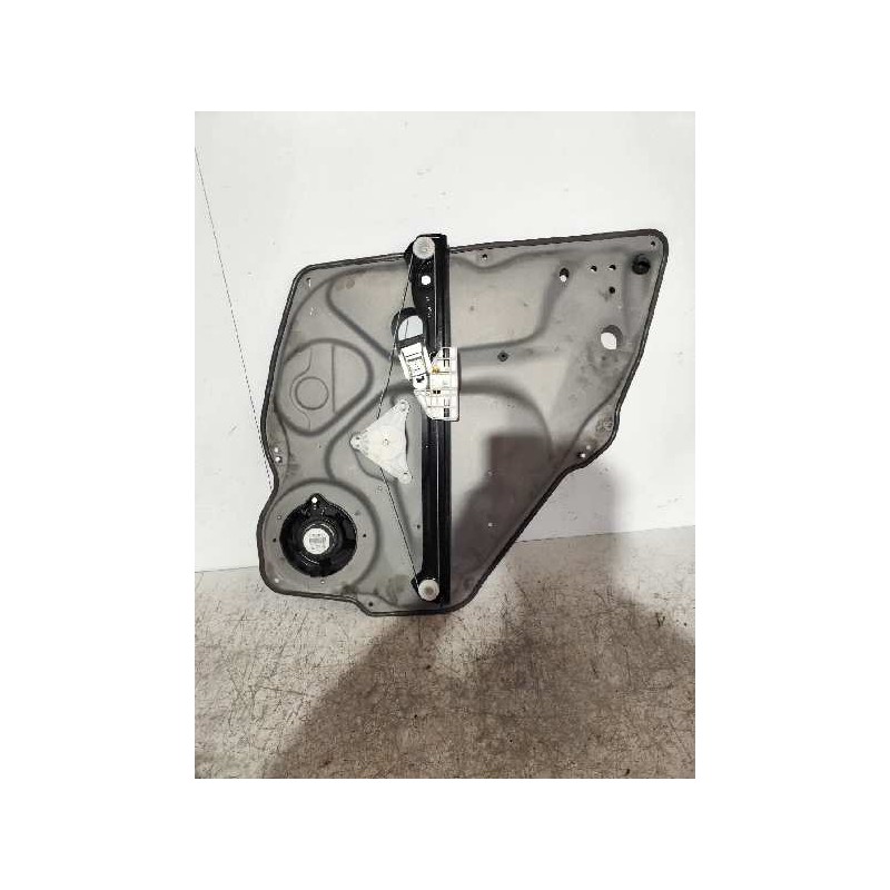Recambio de elevalunas trasero izquierdo para mercedes clase b (w245) 200 (245.233) referencia OEM IAM A1697301579  