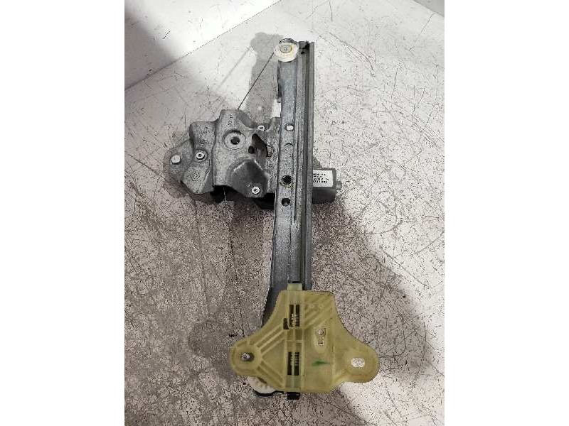 Recambio de elevalunas trasero derecho para renault clio iv 0.9 referencia OEM IAM 128001471B 9030319C 