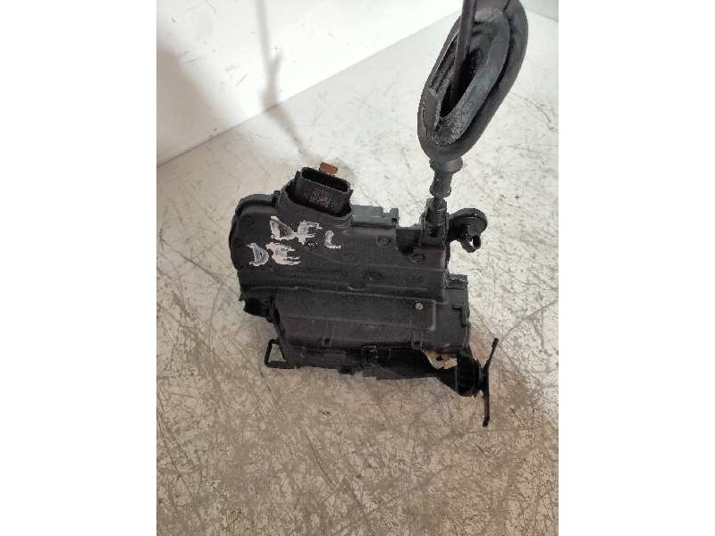 Recambio de motor cierre centralizado delantero derecho para renault clio iv 0.9 referencia OEM IAM 805024563R 5P 40627237