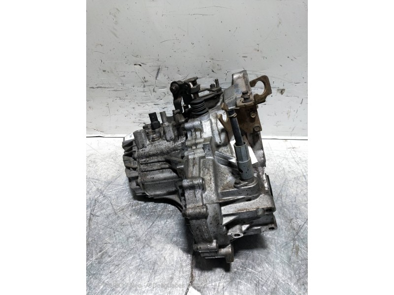 Recambio de caja cambios para hyundai lantra familiar (rd) 1.9 diesel cat referencia OEM IAM JY2073 725211 