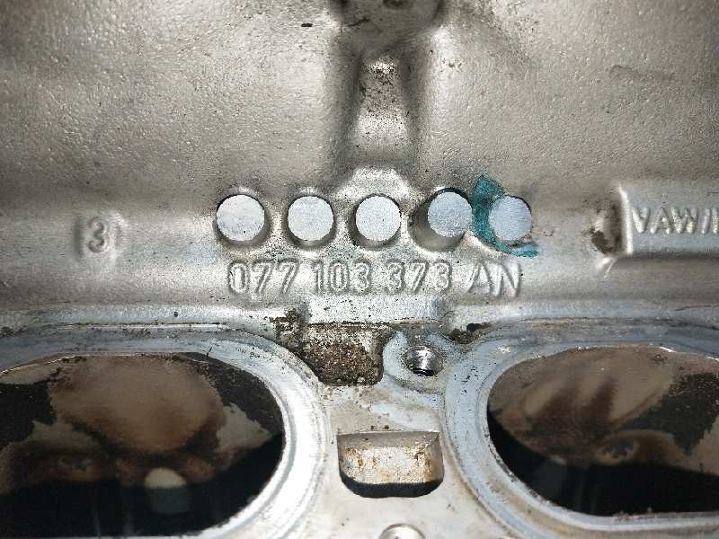 Recambio de culata para audi a8 (d2) 3.7 quattro referencia OEM IAM AKC 077103373AN DERECHA