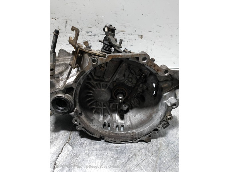 Recambio de caja cambios para hyundai lantra familiar (rd) 1.9 diesel cat referencia OEM IAM JY2073 725211 