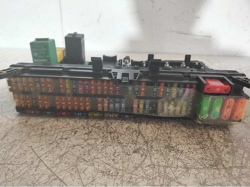 Recambio de caja reles / fusibles para land rover range rover (lm) v8 td vogue referencia OEM IAM   