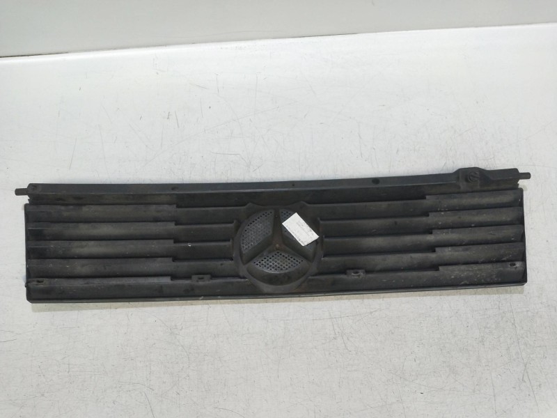 Recambio de rejilla delantera para mercedes mb serie:100 d caja abierta (w631) 2.4 diesel referencia OEM IAM   
