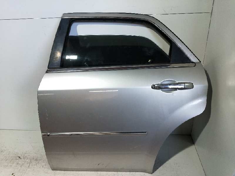 Recambio de puerta trasera izquierda para chrysler 300 c 3.5 referencia OEM IAM   