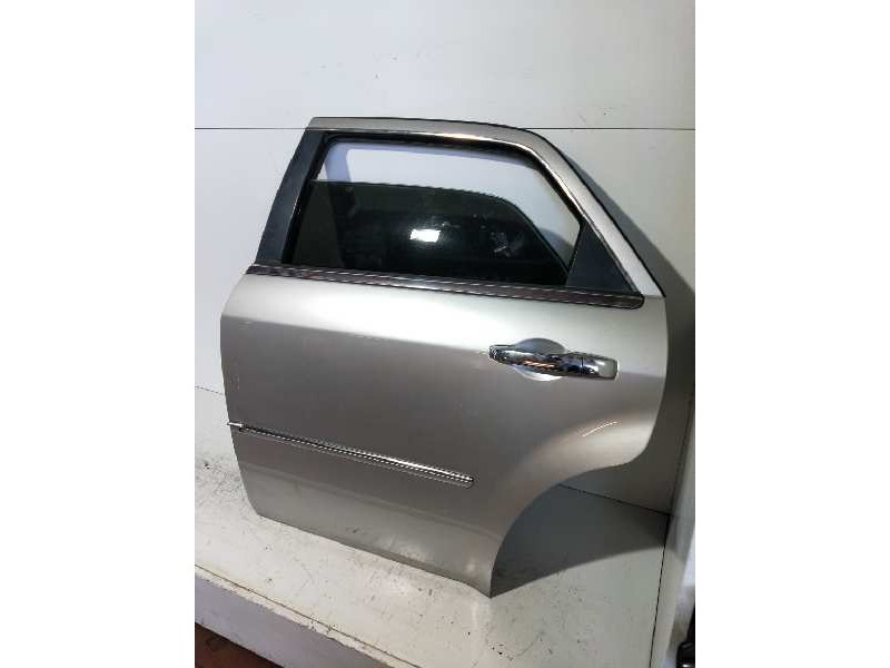 Recambio de puerta trasera izquierda para chrysler 300 c 3.5 referencia OEM IAM   