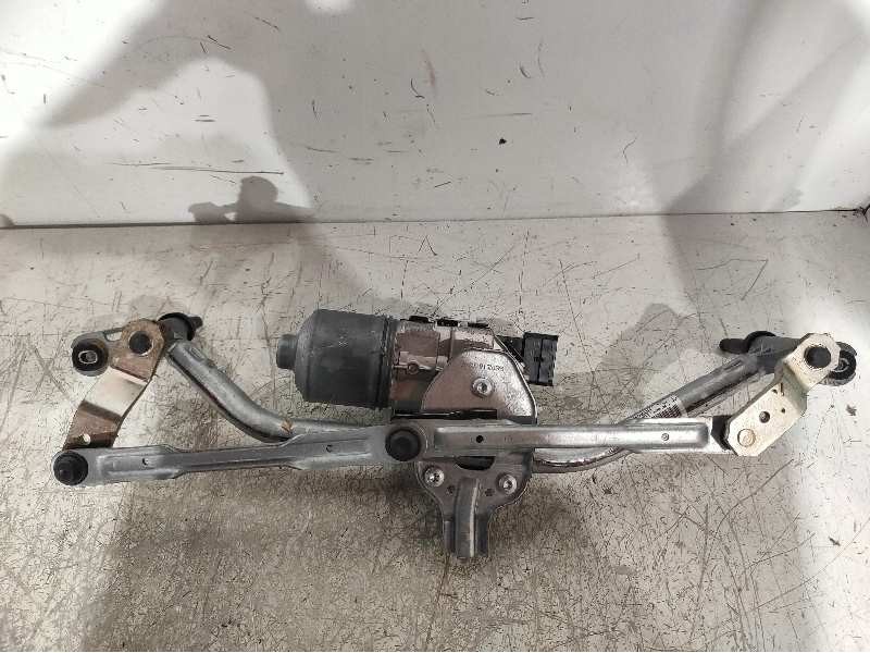 Recambio de motor limpia delantero para peugeot 208 style referencia OEM IAM 0390241540 3397021391 