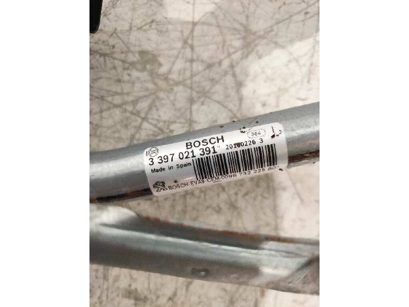 Recambio de motor limpia delantero para peugeot 208 style referencia OEM IAM 0390241540 3397021391 