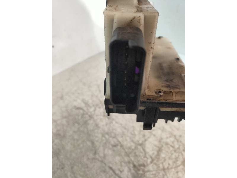 Recambio de motor cierre centralizado delantero izquierdo para peugeot 208 style referencia OEM IAM 9812900880 5P 