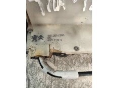 Recambio de motor cierre centralizado trasero izquierdo para peugeot 208 style referencia OEM IAM 9812501280   2