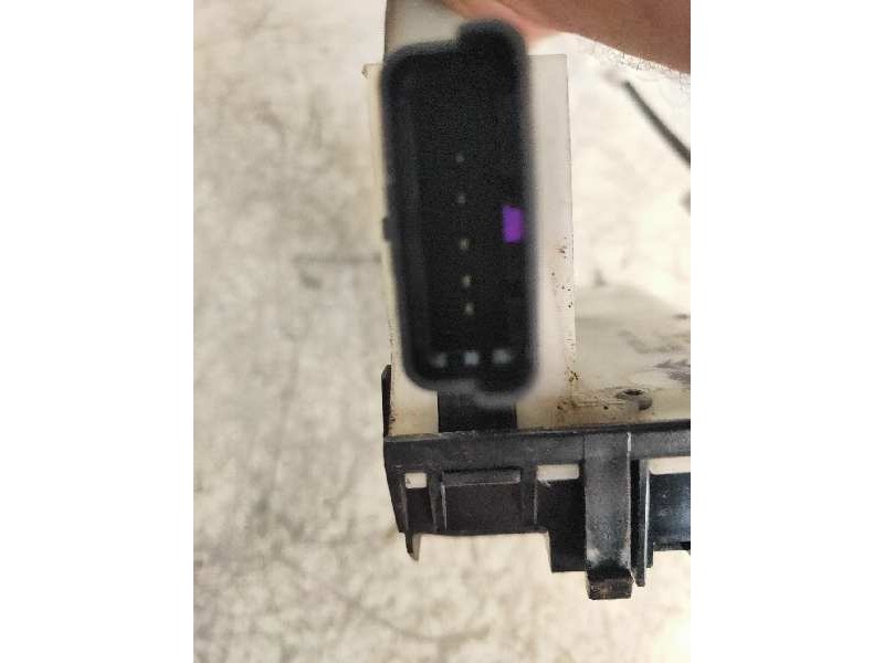 Recambio de motor cierre centralizado trasero izquierdo para peugeot 208 style referencia OEM IAM 9812501280  