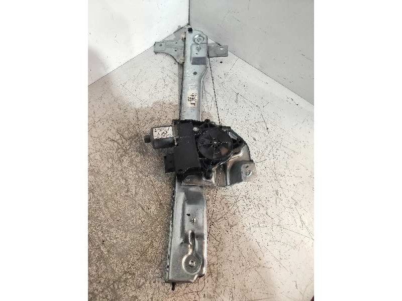 Recambio de elevalunas delantero izquierdo para peugeot 208 style referencia OEM IAM 9806066180 5P 37282000 9806081880 013082296