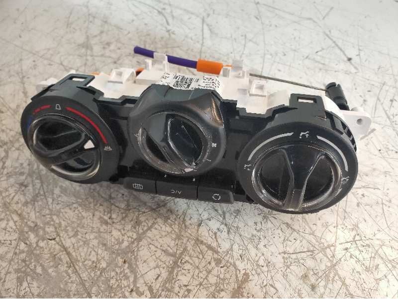 Recambio de mando calefaccion / aire acondicionado para peugeot 208 style referencia OEM IAM 96722483ZD  